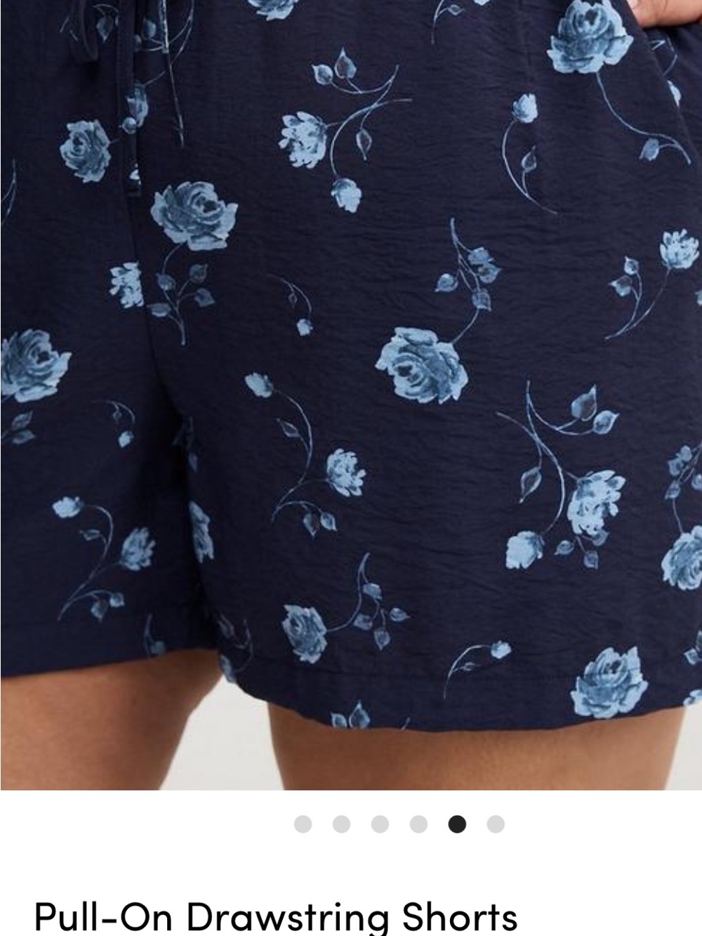 Pull-on Drawstring Shorts. Torrid, Navy Floral. Sz 1x. 4” inseam - Picture 4 of 4